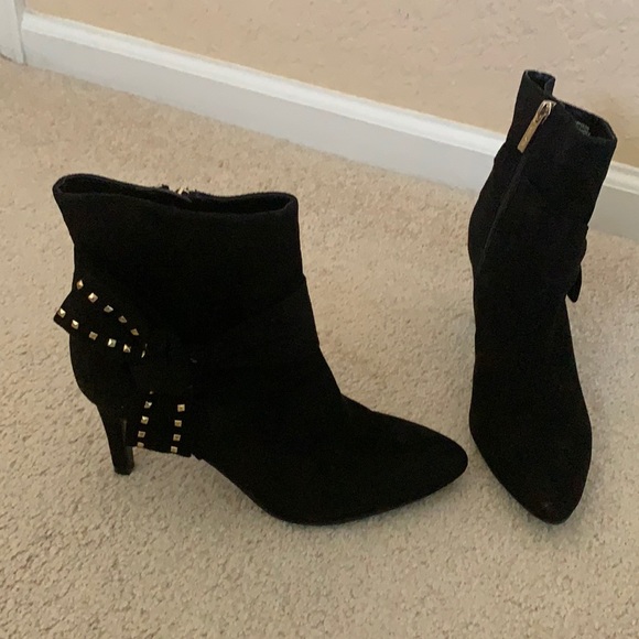 Unisa Shoes - Black bootie heels